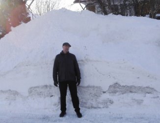 snowbankGary (640x492).jpg