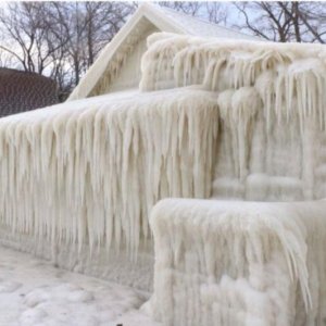 Frozen house.jpg