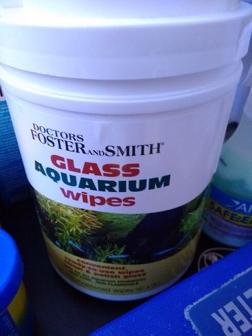 aquarium_wipes_sm.jpg